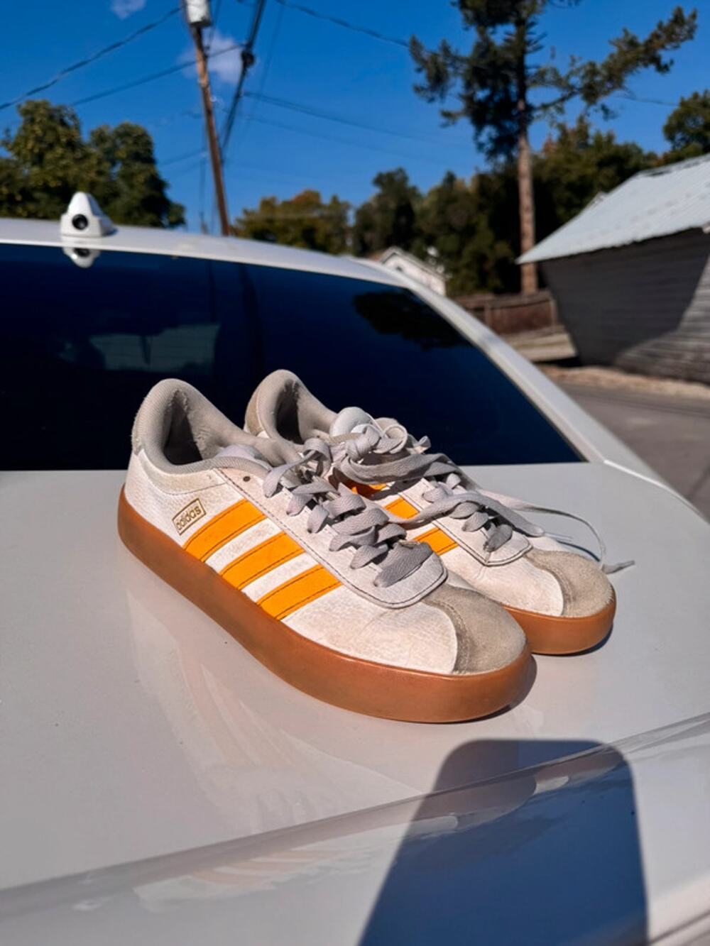 Adidas yellow sneakers woman’s 7.5